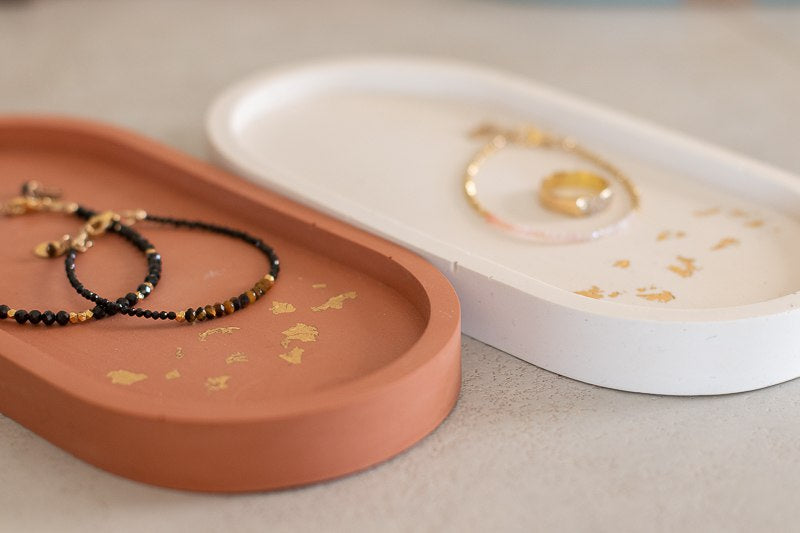 Vide poche ovale doré