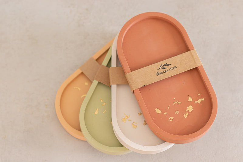 Vide poche ovale doré